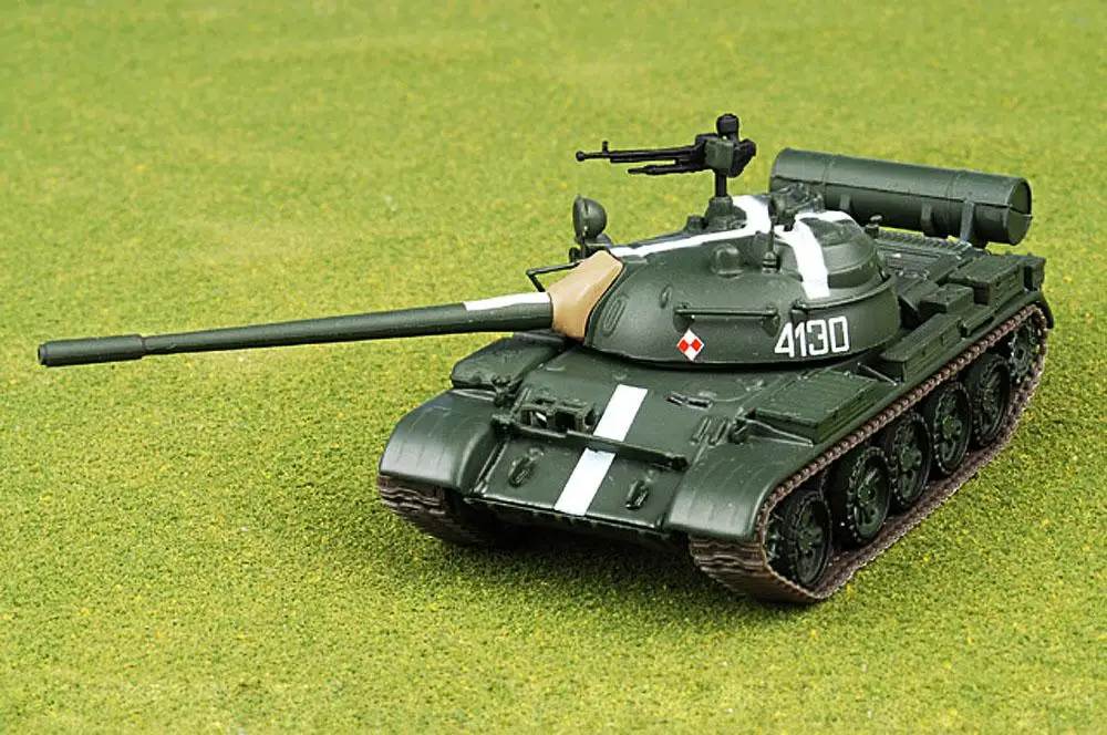 Польша T-55 1/72 литая под давлением модель готовой Танк IXO |