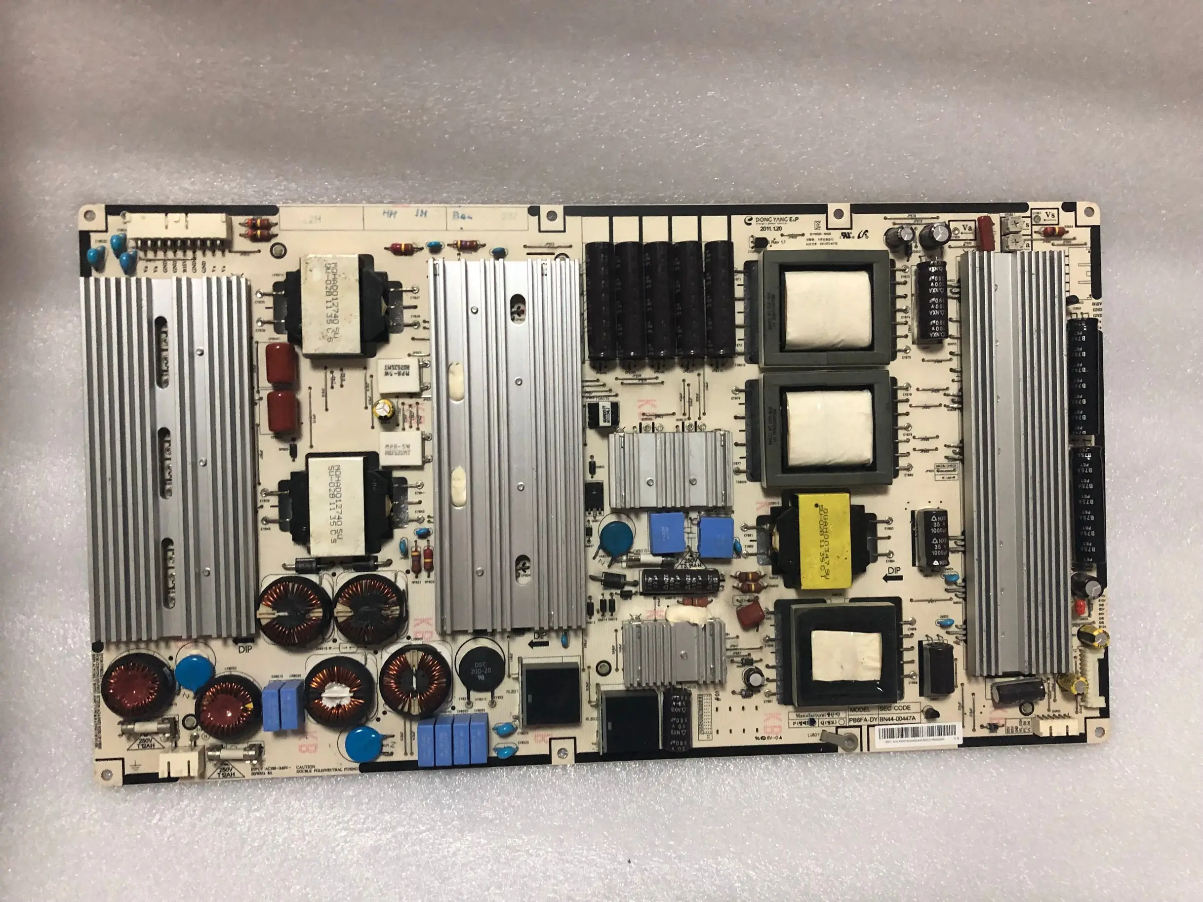 

Смартфон GOOG PB6FA-DY (BN4400447A) TV