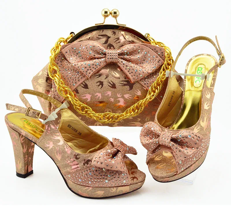 Набор из туфель и сумок ярко-синего цвета новинка 2019 женские свадебные босоножки