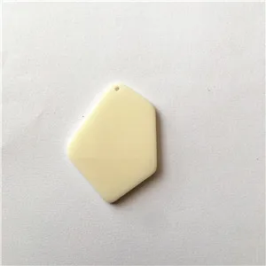 Новое поступление! 37x29mm100шт/лот Акриловые амулеты неправильной формы для сережек/сережек аксессуары/детали для серег DIY - Цвет: off white