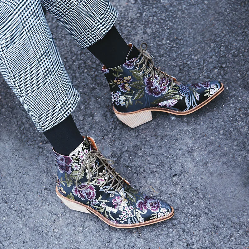 

WETKISS 2018 Retro Floral Print Boots Embroider Spring Ankle Boots Women Lace Up Round Toe Shoes Ladies Footwear Rivet Autumn