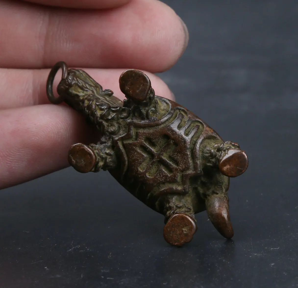 

40MM/1.57" Collect Curio Rare Chinese Fengshui Bronze Lovable Animal Dragon Turtle Tortoise Mini Statue Pendant 38g