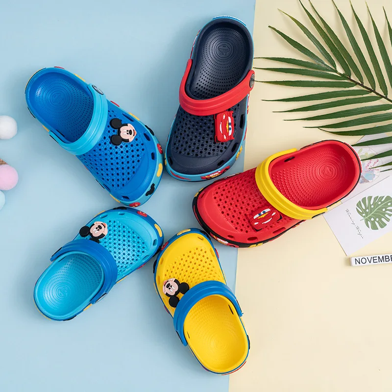 Летние новые детские тапочки с мультяшным Микки Маусом дырками обувь для