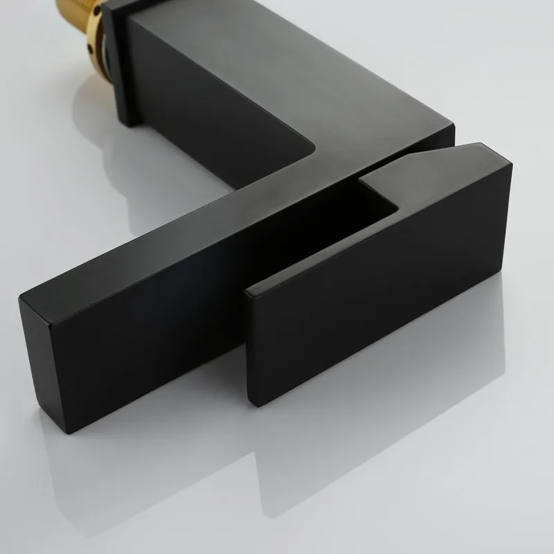 Высококачественный смеситель для ванной комнаты из твердой латуни квадратный