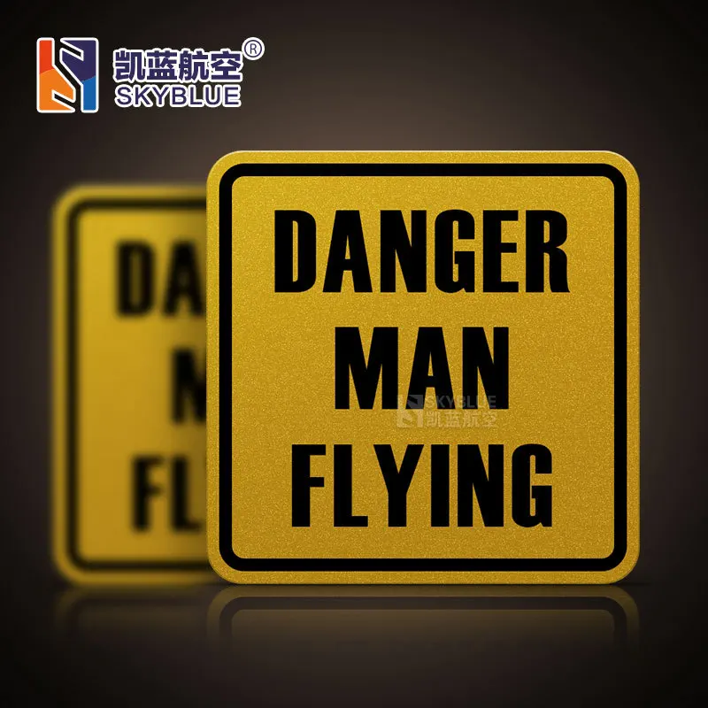Желтый стикер с постером опасности человека Летающий свет отражающий