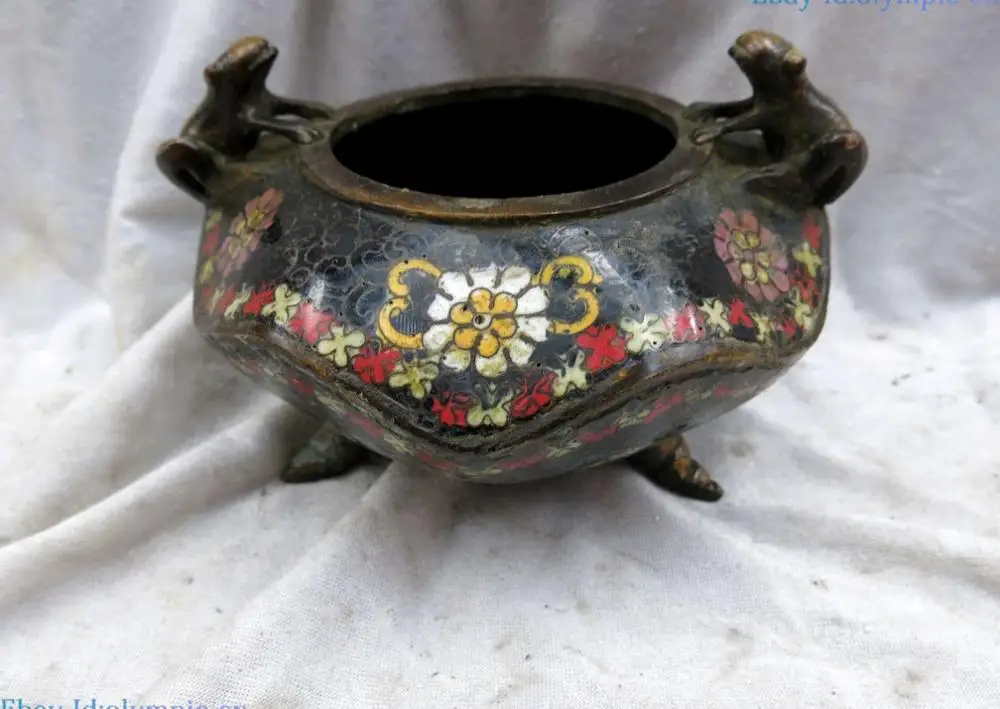 

China handmade bronze Cloisonne censer carved two frog incense burner Statue