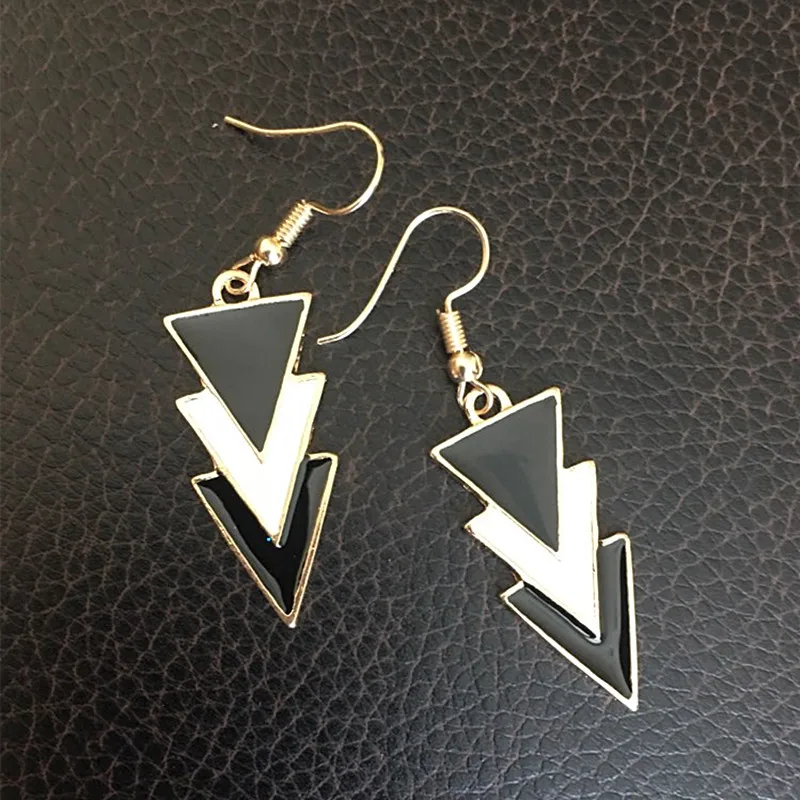 Длинные висячие серьги женские с подвеской треугольником модные ювелирные
