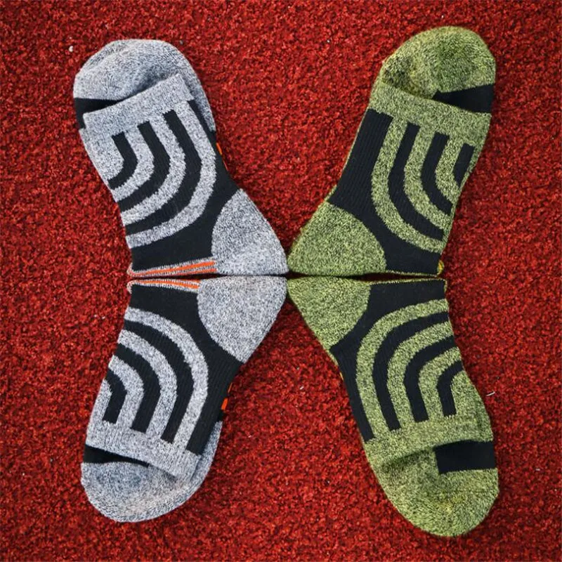 

1 Pair New Brand Men Compression Socks Cotton Men Quick-Drying Male Casual Long Crew Socks Winter Warm Crazy Tube Socks