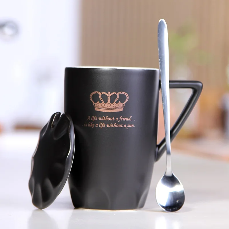 Керамика кружка с крышкой Ложка Корона молока чашка чая набор пара кружка подарок фарфоровые чашки кофе King's чашки CL10121938 рукоятки - Цвет: King cover spoon