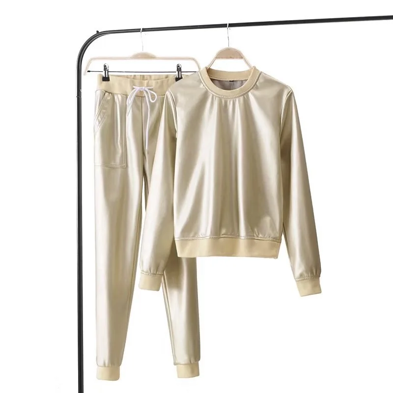 Женский спортивный костюм из искусственной кожи s комплект двух предметов: Топ и