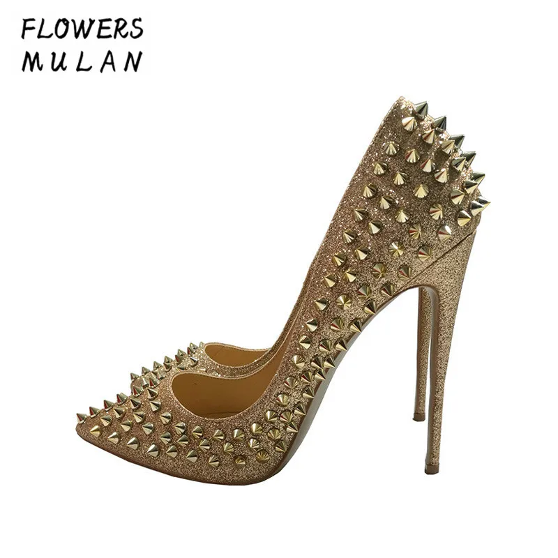 Женская летняя обувь из натуральной кожи с блестящими шипами на каблуке