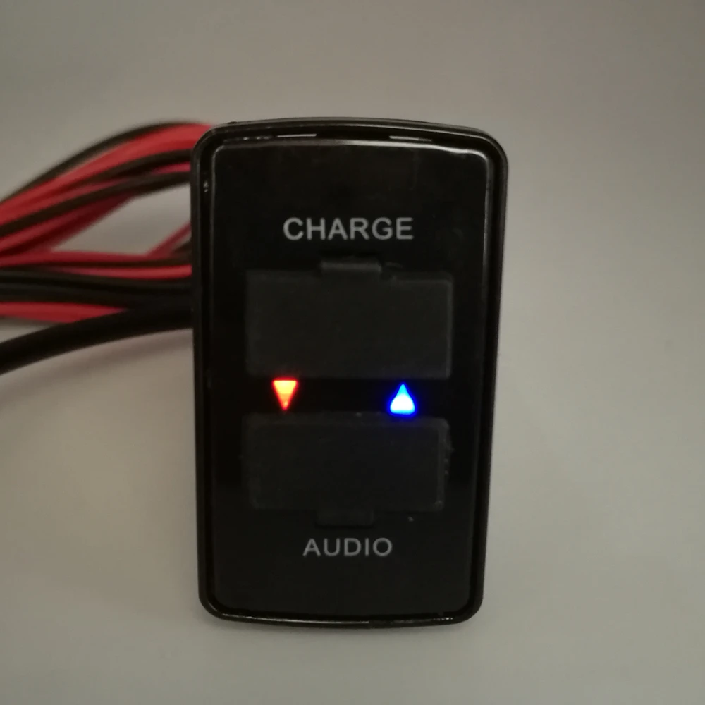 Автомобильное зарядное устройство с USB-интерфейсом 5 в 6 8 А и разъем аудиовходом USB