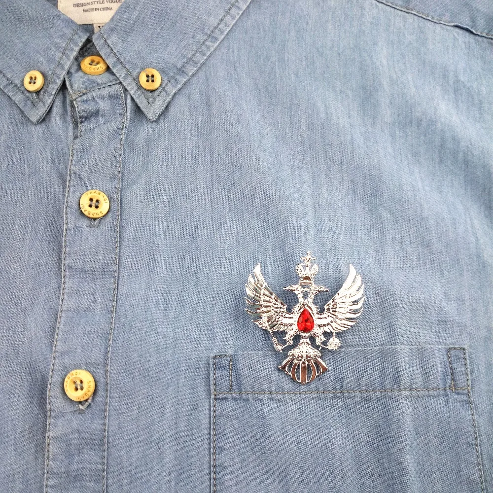 Двойной головкой Орел одежда значки покрытие серебряные с зеленый кристалл