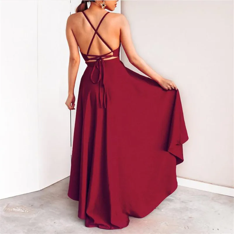 Соблазнительное платье с V-образным вырезом бретельками сзади и соблазнительным