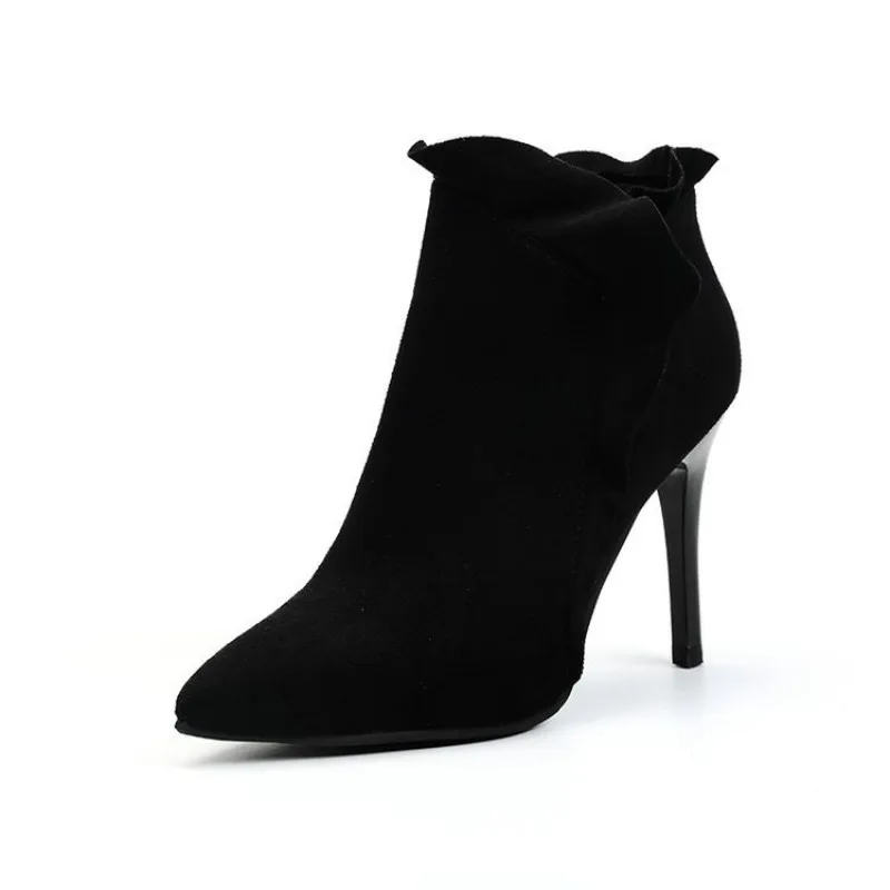 Женские ботинки на молнии с острым носком высоком каблуке эффектом потертости