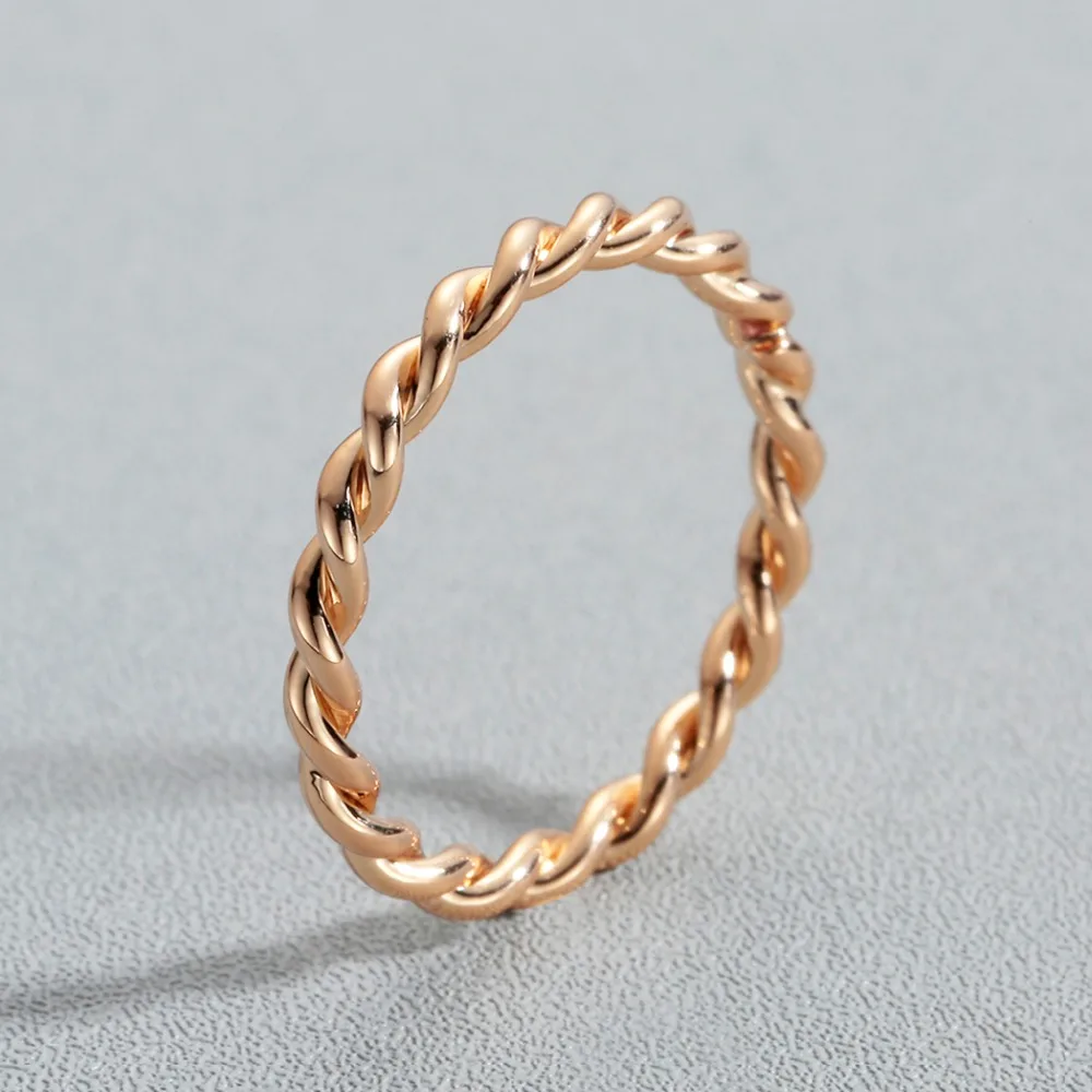 Kinitial Twisted Crwon кольца для влюбленных женщин золотой цвет простой круглый череп