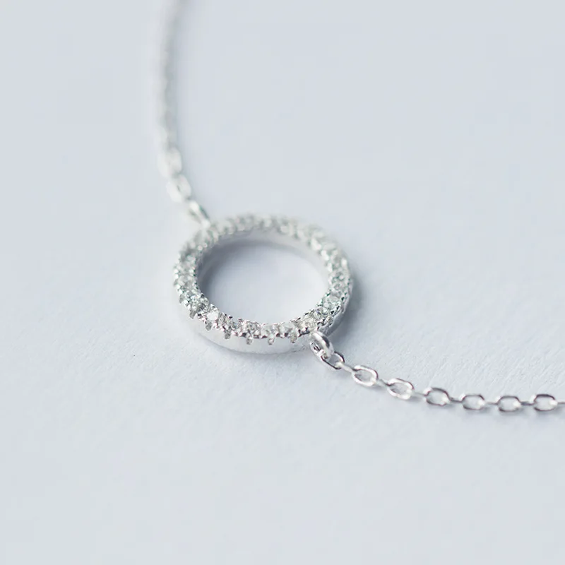 Блестящие настоящие. 925 стерлингового серебра ювелирных изделий прозрачный