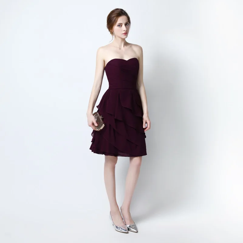 Элегантное платье для выпускного вечера без рукавов с открытыми плечами