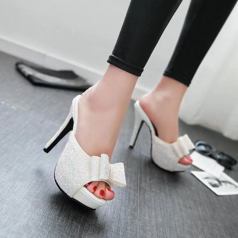 Женские босоножки на высоком каблуке с бантиком Новинка 2018 года Летние блестящие