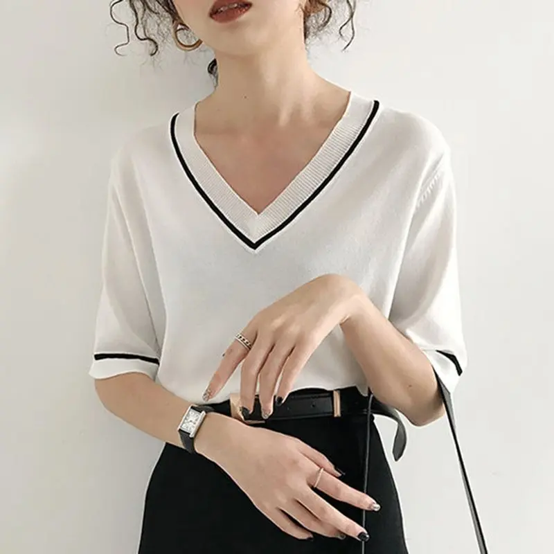 Корейская простая школьная Повседневная футболка Женский трикотажный топ в