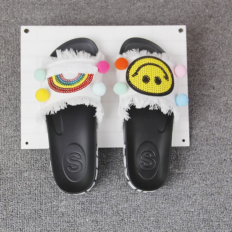 Ярких цветов и меховыми шариками летние сандалии женская обувь Брендовая одежда