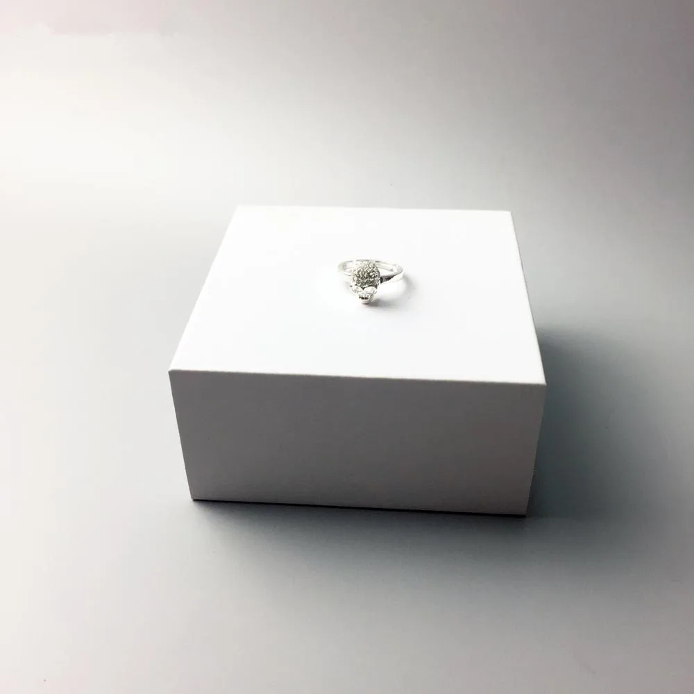 Серебряные белые с фианитами открытые кольца черепом модные в стиле Томаса