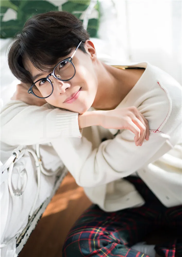 Kpop плакаты наклейки на стену koren популярная группа глянцевая бумага принты украшение дома яркий цвет - Цвет: Тёмно-синий