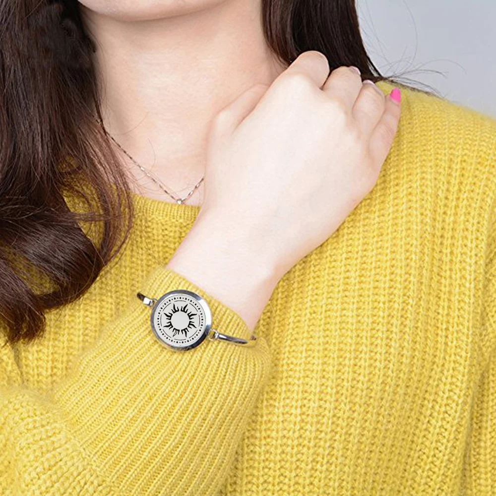 Aromatherapy Essential Oil Diffuser Bracelet Locket Bangle 316L Stainless Steel with 12 Pads | Красота и здоровье