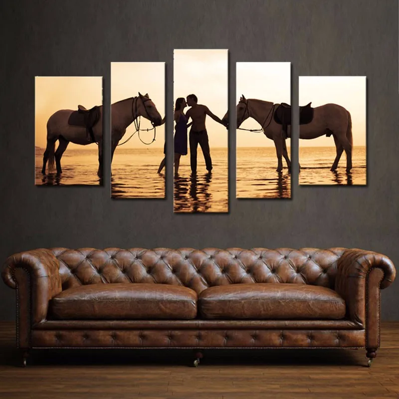 

5 Panel Sweet Lovers And Two Horses on Beach Canvas Paintings For Home Decoration HD Print Painting