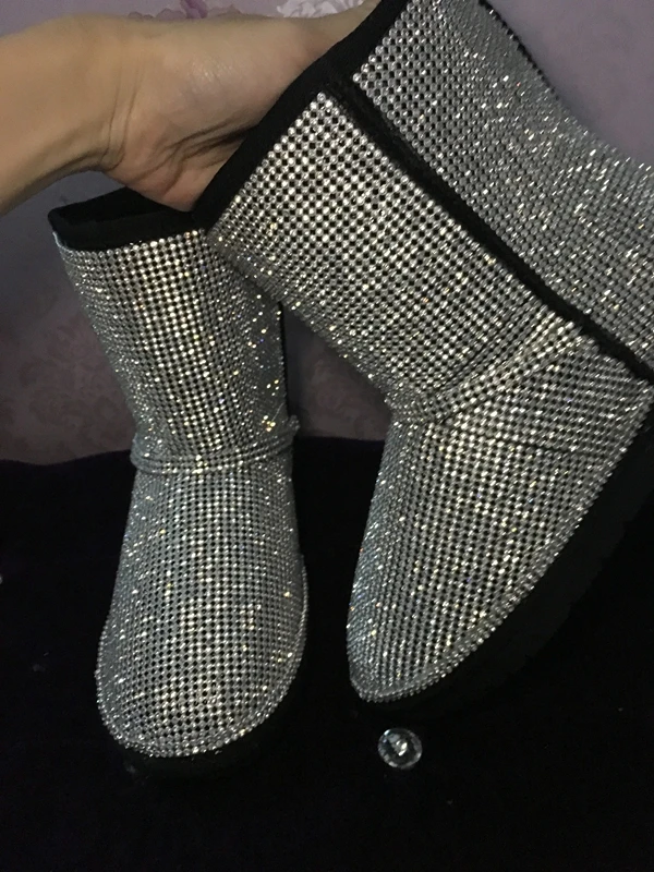 Шикарные женские зимние ботинки Rhinestone весь стразы женские зимние ботинки на плоской подошве; цвет розовый, черный, с украшением в виде кристаллов зимние ботинки из натурального фото ручной работы