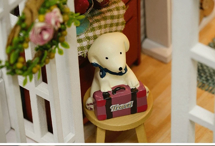 CUTEBEE mucineca для дома miniatura DIY Mujer с muebles de casa de madera de juguetes para los nivienos de vacaciones Z009