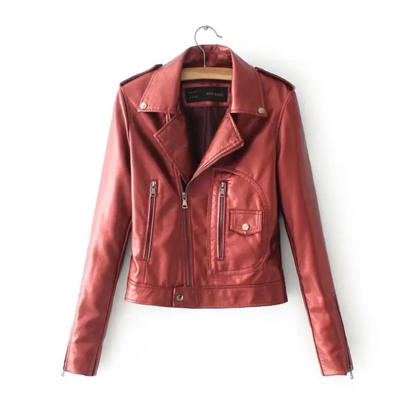 Женская Короткая кожаная куртка черная приталенная красная с отложным