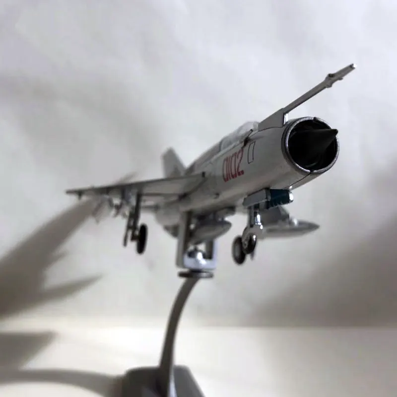 WLTK 1/72 масштаб военная модель игрушки PLAAF MiG 21 рыбий боец литой металлический