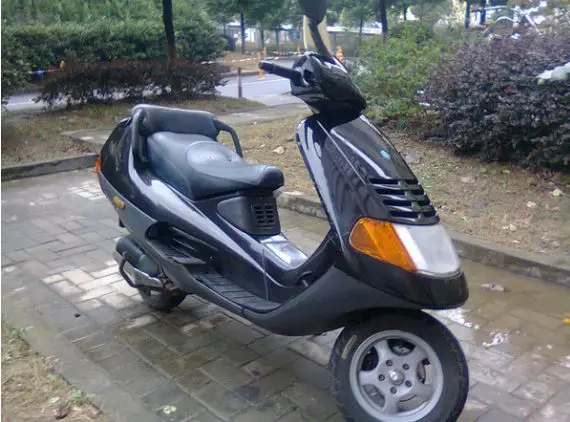 Пиаджио 250 скутер