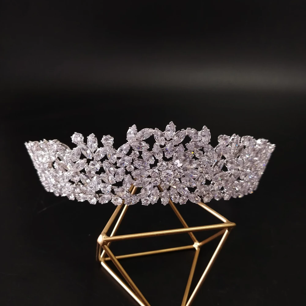 

Bling Wedding Crown Diadem Tiara With Zirconia Crystal Elegant Princess Royal Tiaras and Crowns For Pageant Party