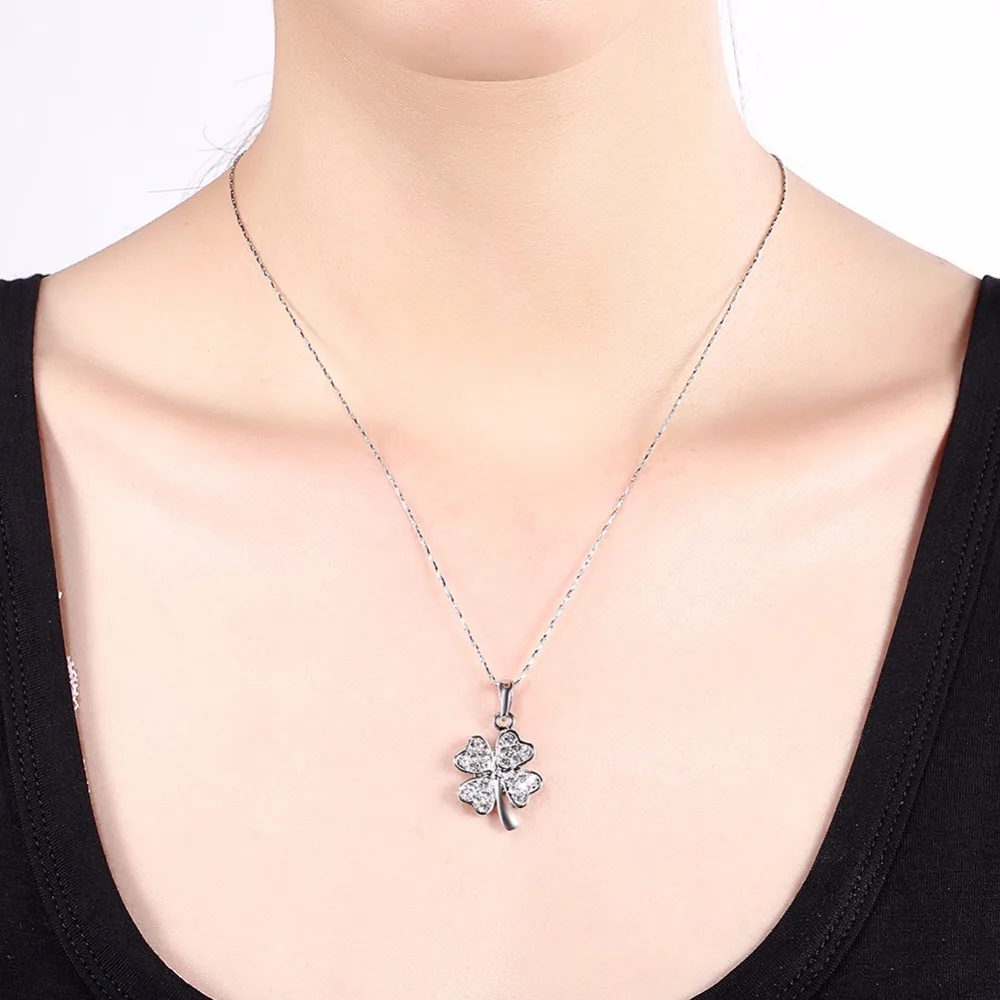 Подвеска с подвеской в виде четырехлистного клевера из розового золота