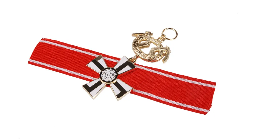 

2'' x 2'' WW1 WWI FINLAND FREE CROSS BADGE WITH RIBBON GOLD-38050