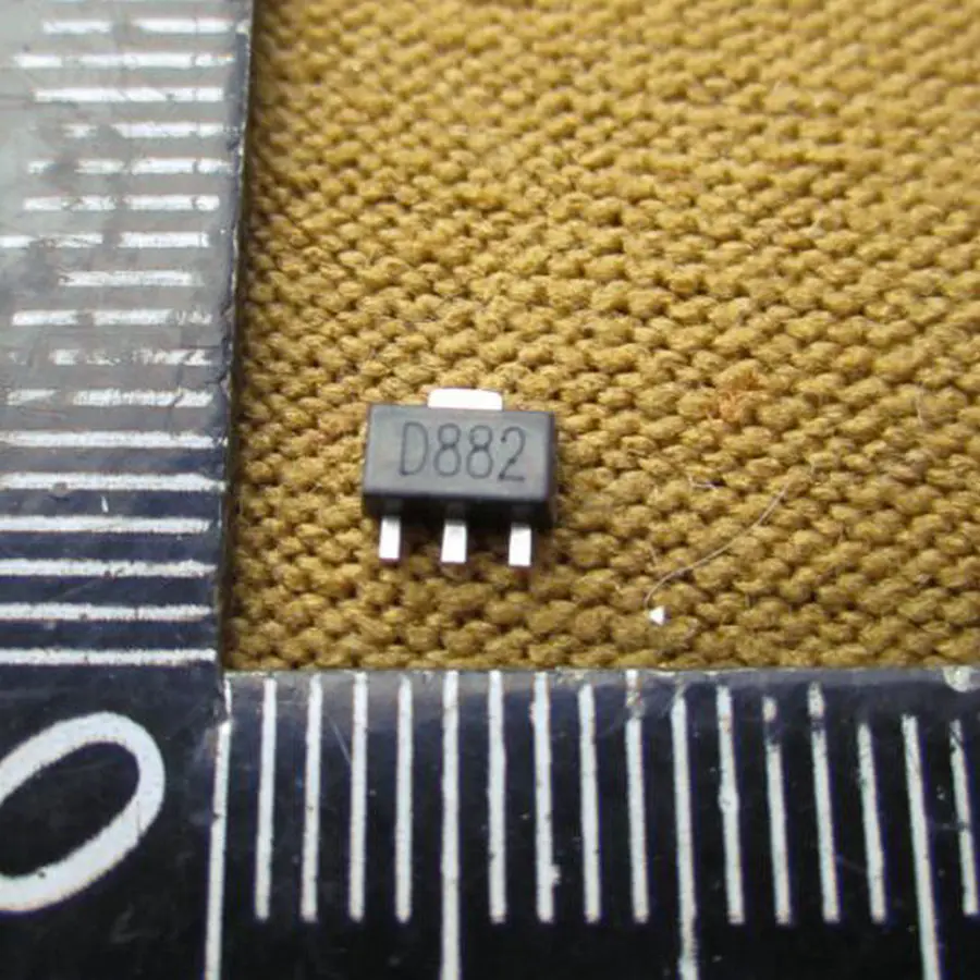 SMD транзистор SOT-89 D882 аудио усилитель переключения 30V3A30W NPN 50 ШТ./ЛОТ A024 |