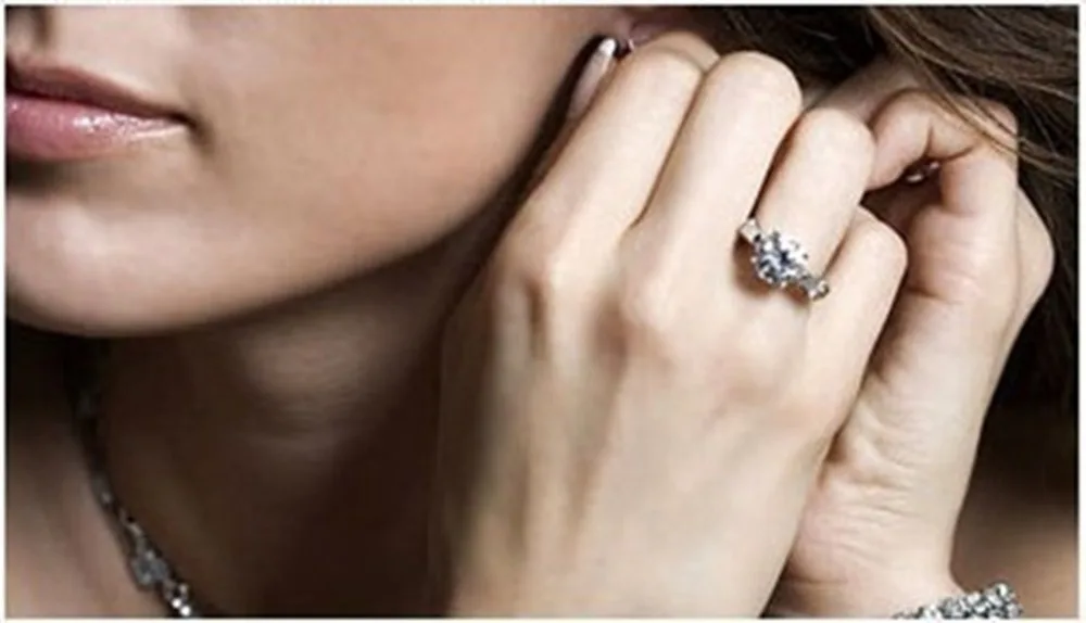 Оригинальное кольцо из 14 каратного золота красивый дизайн бриллиантовое круглое