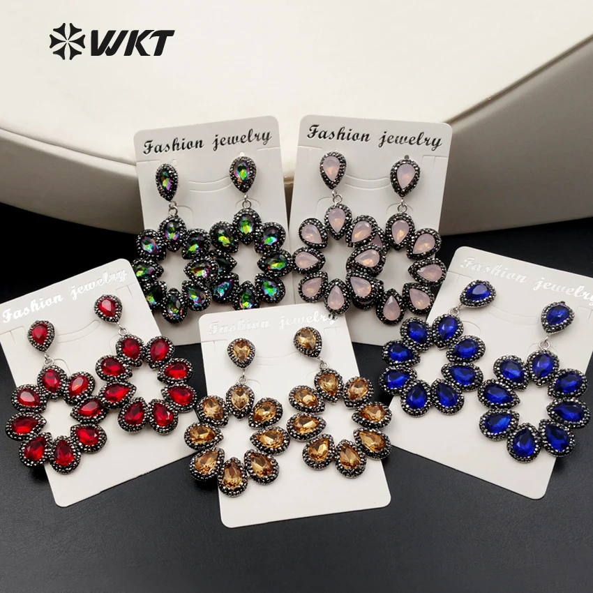 

WT-RE044 Flower shape earrings pave golden rhinestone cat eye's stone drop dangle earrings gems stone jewelry