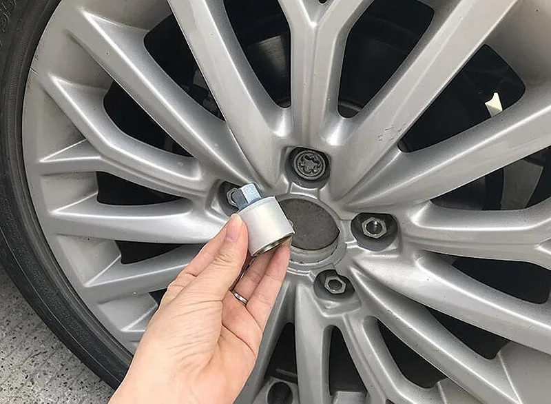 1 шт. NoEnName_Null для Audi A1 A5 A3 A4L A6L A7 Q3 Q5 A8 TT R8 Противоугонный винт Разборка инструмента
