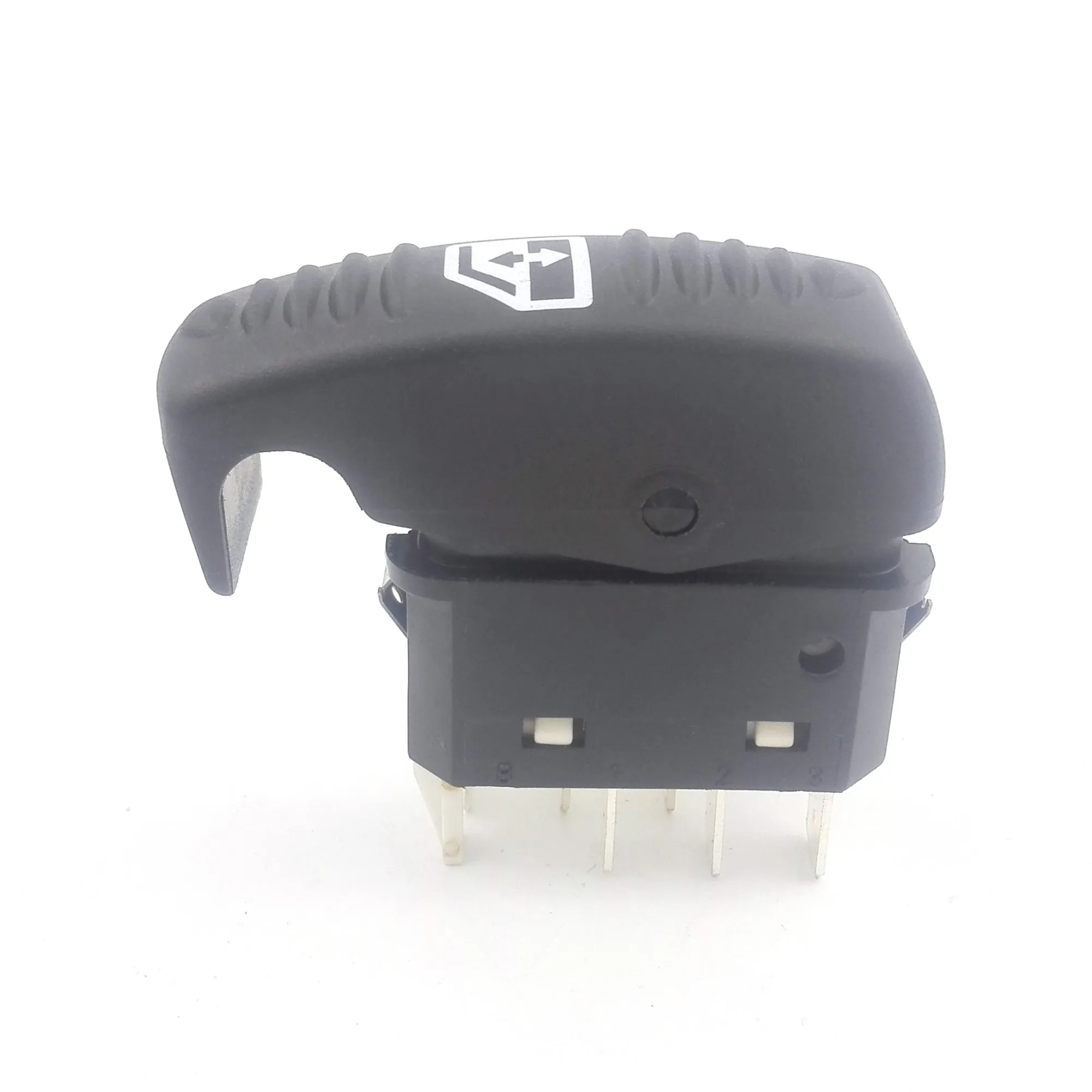 4-контактный аварийный выключатель для грузовиков и автобусов Scania 1413146 1368831 |