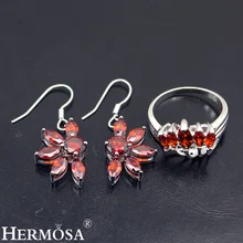 Комплект из серег и кольца серебристого цвета с