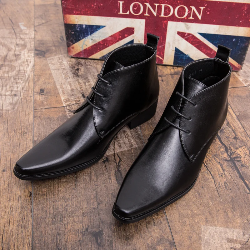 Мужская модельная обувь с острым носком деловая высоким берцем нескользящая