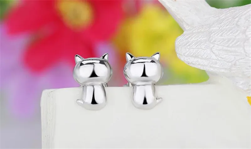 Женские сережки гвоздики с серебряным покрытием и милым котом Модные женские