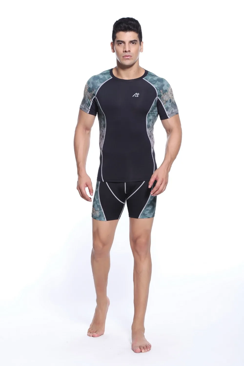 Мужская футболка с коротким рукавом камуфляжной графикой со вторым слоем