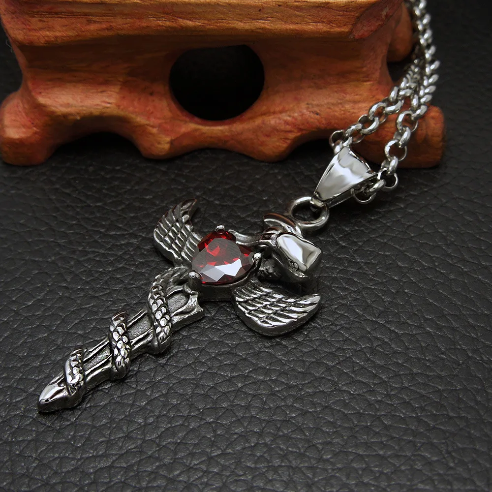 Модное ювелирное ожерелье в форме меча из титановой стали кулон с красным
