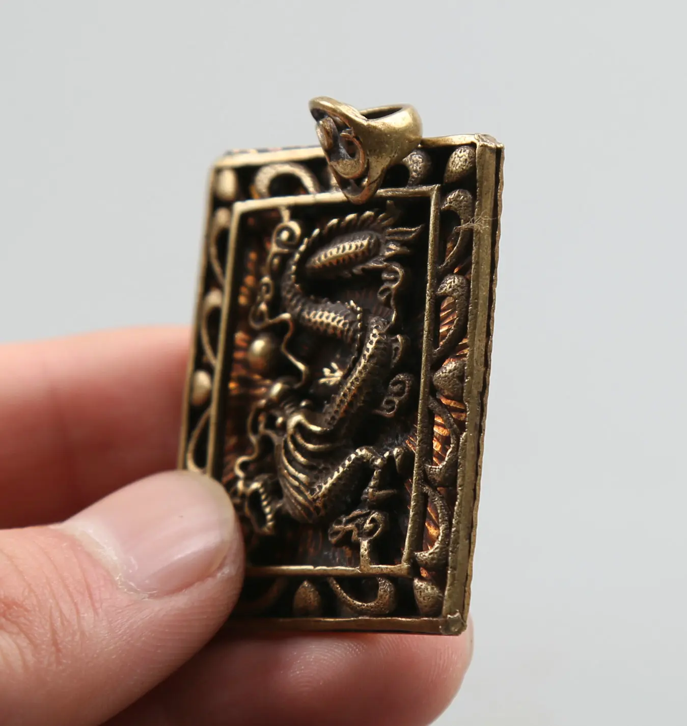 

46MM/1.8"Collect Curio Rare Chinese Fengshui Small Bronze Exquisite Animal 12 Zodiac Year Dragon Pendant Statue Statuary 15g