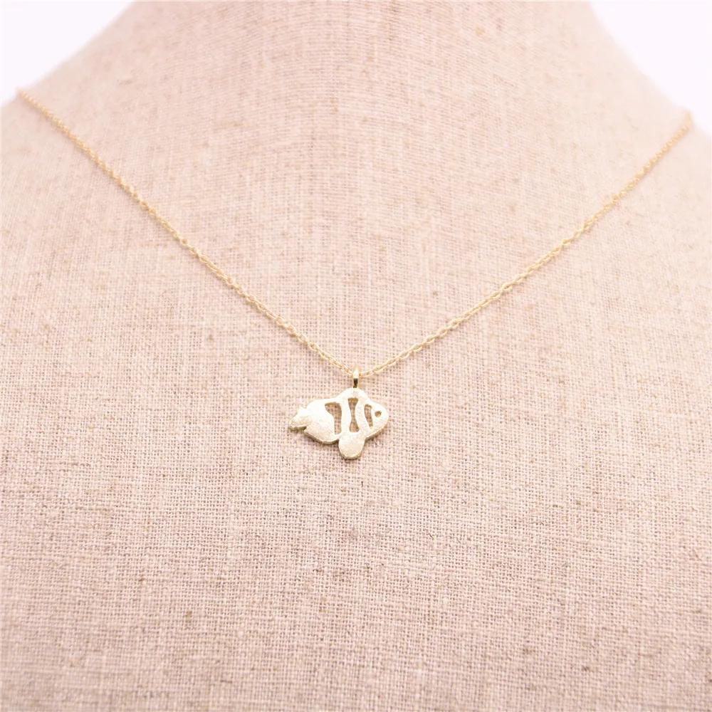 

Child interest pendant necklace Hollow out clownfish pendant necklace designed for women