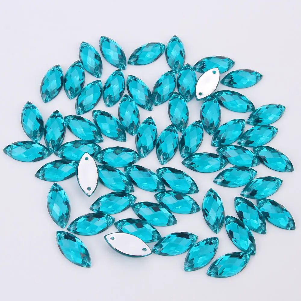 Акриловые бусины для шитья с лошадью из стразов прозрачные плоским основанием